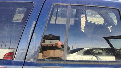99-04 Grand Cherokee Passenger Right Rear Vent Window Back Door Glass With Frame