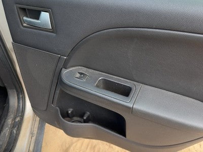 05-07 Fivehundred Passenger Rear Door Trim Panel With Switches Back Black Hw