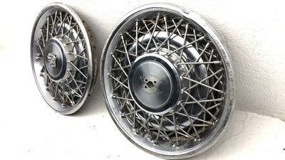 1980-1984 Deville Sedan Hub Cap Wheel Cover Oem
