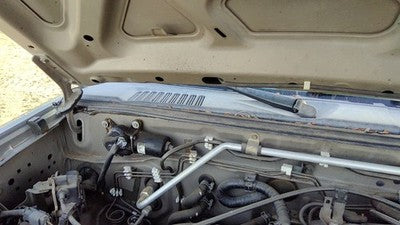 2004 Nissan Xterra Windshield Wiper Cowl Vent Trim Panel Oem Cover
