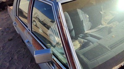 1980-84 Deville Sedan Passenger Right Front Side Window Door Glass Oem 20106914