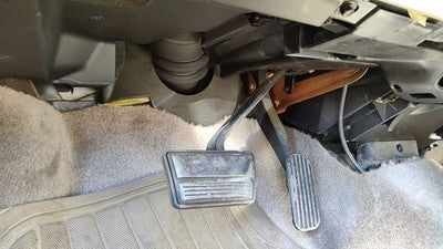 2004 Pontiac Grand Am Gas And Brake Pedal Assembly Automatic Transmission