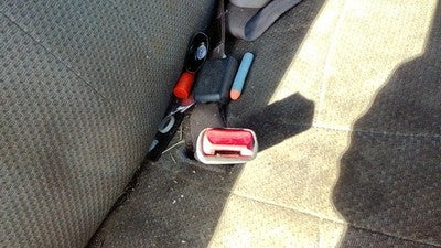 1999 Ford F150 Passenger Right Front Seat Belt Buckle Receiver Oem Gray C2