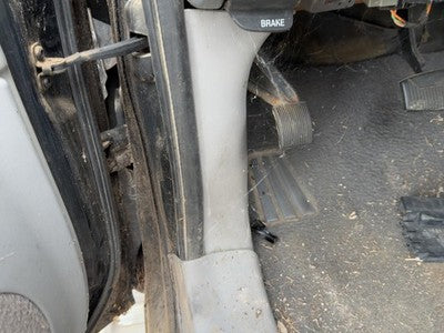 97-02 Ford Expedition Driver Left Lower Kick Trim Panel Oem Gray 12