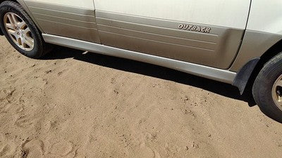 2000-2004 Legacy Outback Passenger Right Lower Rocker Moulding Oem 91112Ae24awd