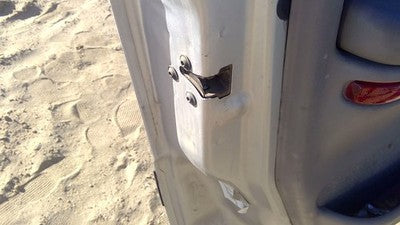 2002 Chevy Venture Driver Left Front Door Latch With Rods/cables Oem