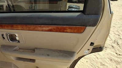 07-08 Grand Vitara Xl-7 Passenger Door Trim Panel With Switches Back Tan
