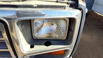 1980-1986 Ford F150 Driver Left Head Light Oem Front Lamp E1tz13008a