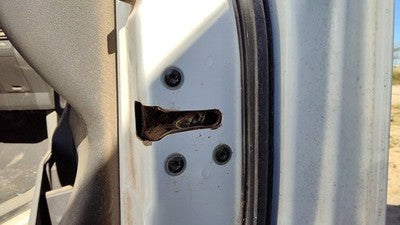 2004 Nissan Titan Passenger Right Front Door Latch With Rods/cables Oem