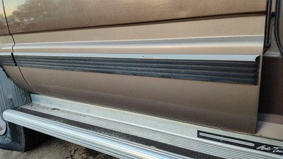 1992-1999 Chevy Suburban Passenger Right Rear Moulding From Door Back Trim Strip
