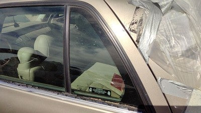 00-05 Deville Dts Driver Left Rear Vent Window Back Door Glass With Frame Oem