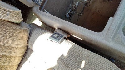 1988 Ford F150 Passenger Right Front Seat Belt Buckle Receiver Oem Tan