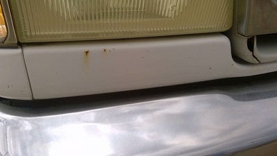 1997-2003 Ford Van E450 Lower Trim Strip Between Grille And Bumper Oem White Yz