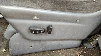 2000 Town & Country Driver Left Side Power Seat Switch With Trim Panel Gray
