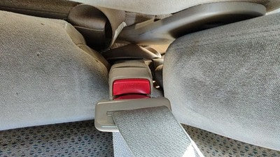 2003-2007 Silverado 1500 Driver Left Front Seat Belt Buckle Receiver Oem 52D Tan