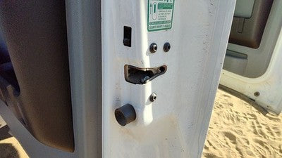08-16 F250 Passenger Right Rear Door Latch Wth Rods/Cables Back 6.7L Powerstroke