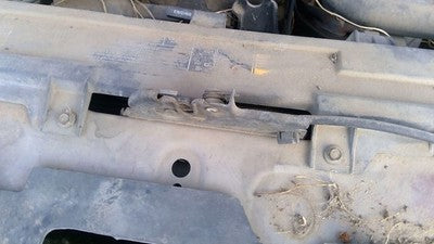 1990-1999 Olds Eighty Eight Hood Latch Assembly With Bracket Oem 25619857