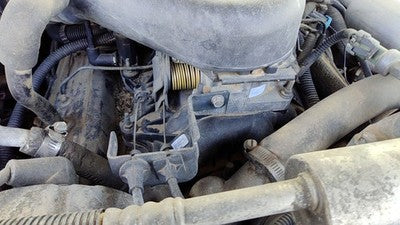 1998-1999 Chevy Suburban Throttle Body Valve Assembly Complete With Sensors 5.7L