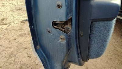 1989 Olds Cutlass Calais Driver Left Front Door Latch With Rods/Cables 2 Door