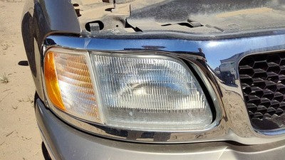 1997-2002 Ford Expedition Passenger Right Head Light With Turn Lamp Oem