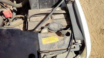 99-07 Silverado 1500 Windshield Washer Fluid Reservoir With Pump Oem Wiper Tank
