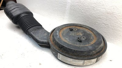 92-93 Sierra 2500 Complete Air Intake Cleaner Filter Box Housing With Tube 5.7L