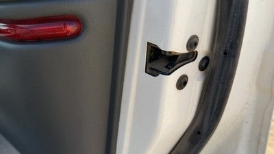 1997-2004 Buick Century Passenger Right Front Door Latch With Rods/Cables Oem