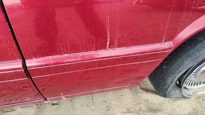 01 Cadillac Eldorado Driver Left Rear Moulding On Quarter Panel Crimson Red 86U