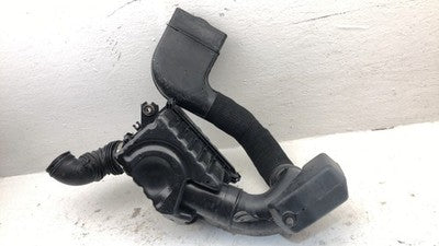 05-09 Tucson Complete Air Intake Cleaner Filter Box Housing With Tube 2.7L