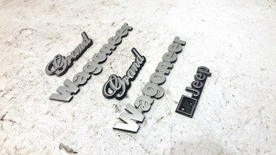 1984 Jeep Grand Wagoneer Fender Emblem Tailgate Emblem Badge Set Oem