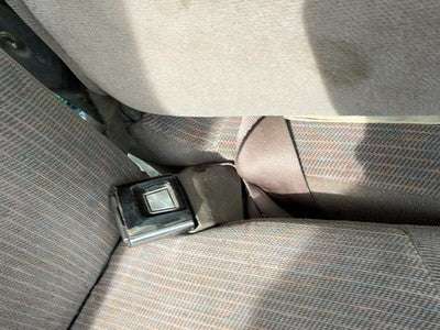 92-97 Ford F250 Passenger Right Front Seat Belt Buckle Receiver Oem Brown Rk