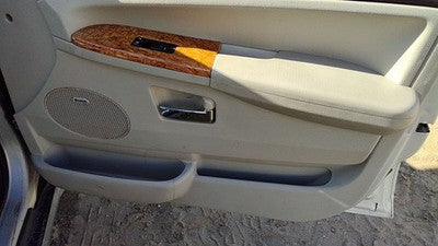 08-09 Grand Cherokee Passenger Right Front Door Trim Panel With Switches Gray D1