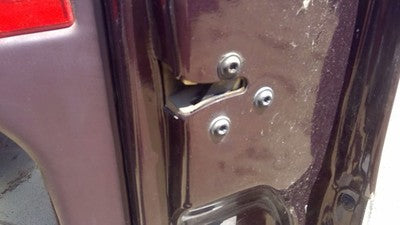 93 Cadillac Fleetwood Passenger Right Front Door Latch With Rods/Cables Assembly