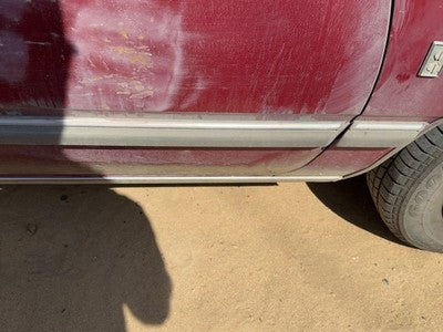 1988 Olds 88 Passenger Right Front Moulding From Door Oem Trim Strip