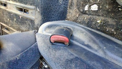 2001-2004 Dodge Caravan Passenger Right Front Seat Belt Buckle Receiver Oem Blue