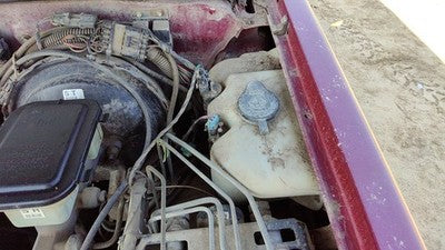 1993 S10 Blazer Windshield Washer Fluid Reservoir With Pump Oem Wiper Tank