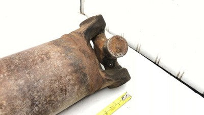 2001-03 Sierra 2500 Hd Rear Drive Shaft Oem Back Section Driveline 8.1l Allison