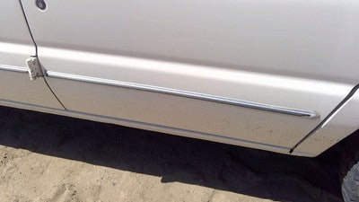 1993-2004 Ford Van E150 Passenger Right Front Moulding From Door Oem Trim Strip