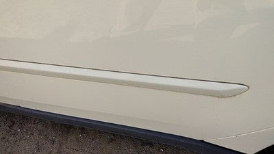 04-08 New Style Malibu Driver Left Rear Moulding From Door Back Trim White 40U