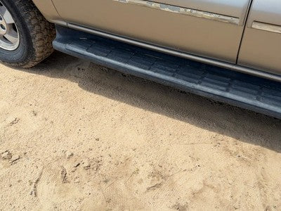 2001-2006 Chevy Suburban Passenger Right Running Board Side Step Oem 4X4
