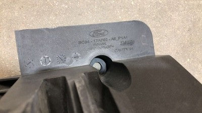 2011-2016 Ford F250 Lower Grille Radiator Support Bracket Oem 6.7L