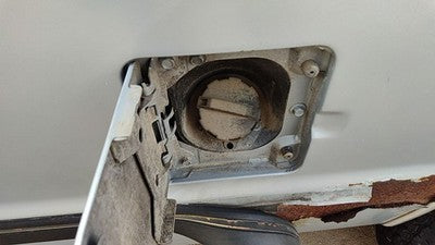 1989 Chevy S10 Pickup Fuel Filler Neck Assembly With Gas Cap Oem