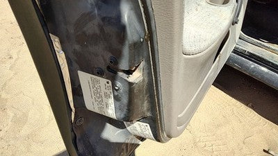 1996-2002 Saturn Sl1 Driver Left Front Door Latch With Rods/Cables Oem 21170769