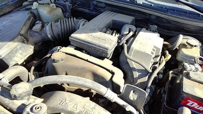 2004-2006 Gmc Canyon Valve Cover Oem 3.5L 15948165