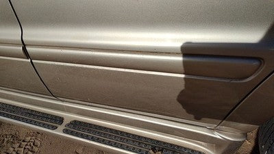 2005 Mercedes Ml350 Driver Left Rear Moulding From Door Oem Back Trim Strip Gold