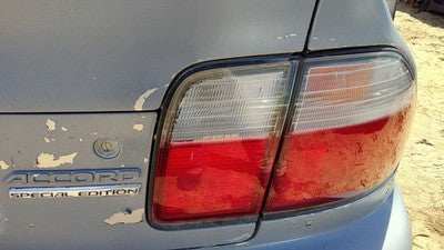 1996-1997 Honda Accord Passenger Right Inner Tail Light Brake Lamp Oem Rear