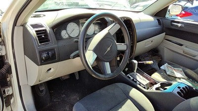 2005-2011 Chrysler 300 Driver Left Front Spindle Steering Knuckle With Wheel Hub