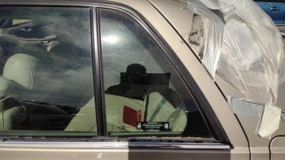 00-05 Deville Dts Driver Left Rear Vent Window Back Door Glass With Frame Oem