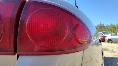 2003-2005 Chevy Cavalier Passenger Right Tail Light Brake Lamp Oem Rear 15142167