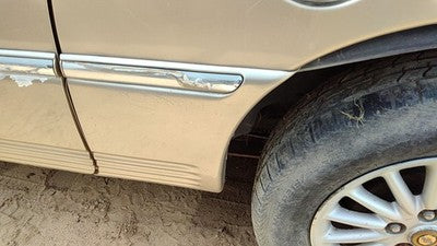 2000 Chrysler Town & Country Driver Left Rear Moulding On Quarter Panel Oem Gold